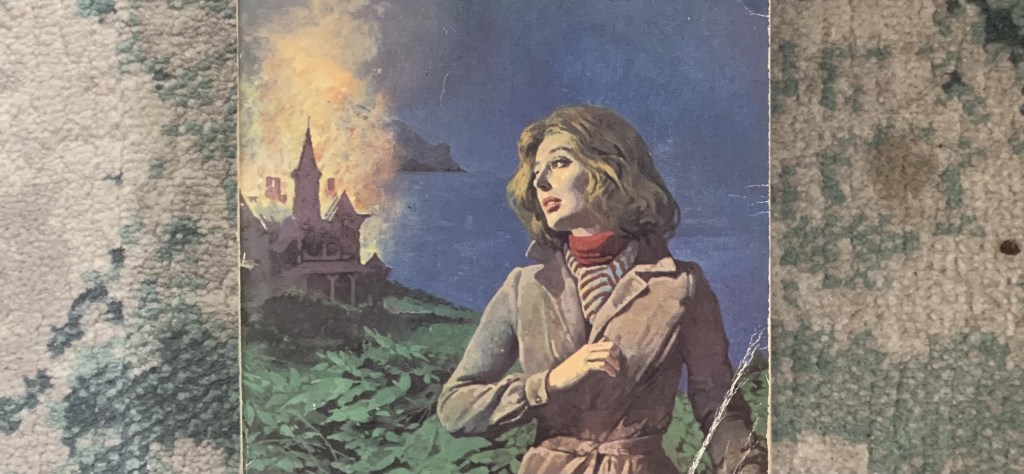 Shelf Help #2: Spooky Season, or a celebration of the feminine&nbsp;gothic